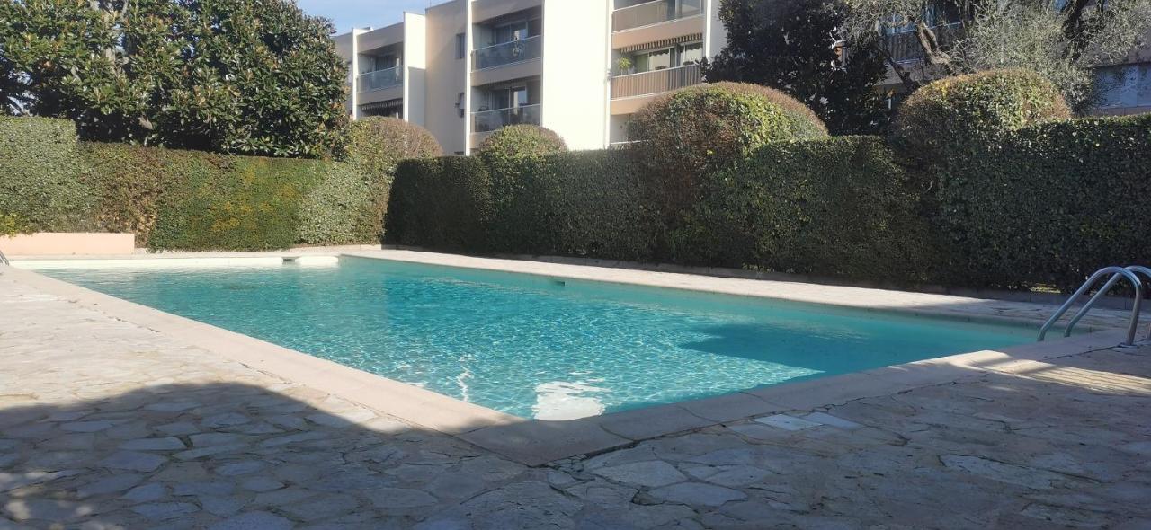 Magnifique Dans Résidence Avec Piscine Appartement Antibes