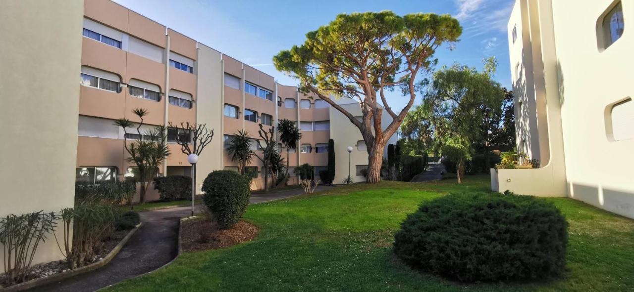 Magnifique Dans Résidence Avec Piscine Appartement *