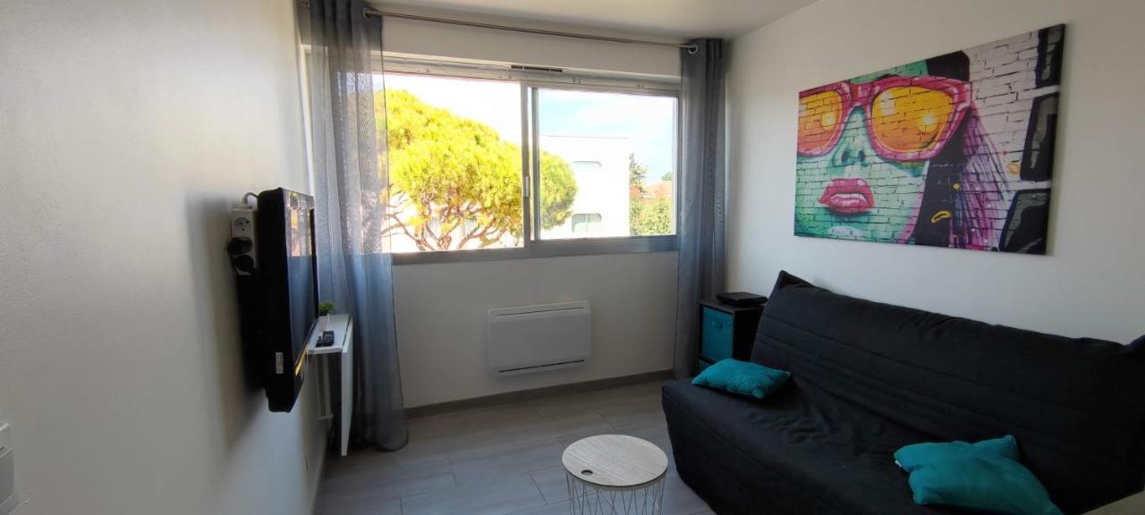 Appartement Magnifique Dans Résidence Avec Piscine Antibes